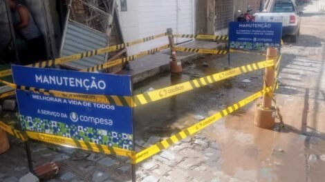 compesa-adota-providencias-para-conserto-de-vazamento-no-bairro-sao-joao-da-escocia,-em-caruaru