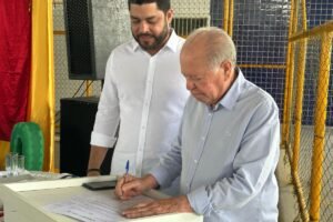 prefeito-de-iguaracy-anuncia-reajuste-de-6,27%-no-piso-salarial-dos-profissionais-do-magisterio