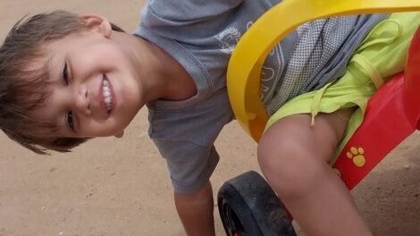 casal-que-cuidava-do-pequeno-arthur-e-principal-suspeito-de-crime,-diz-delegada