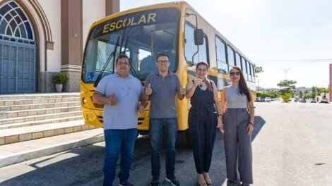 itapetim-recebe-novo-onibus-escolar