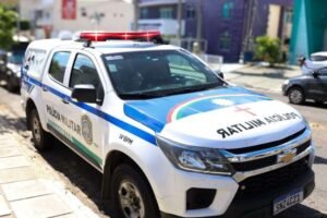 homem-invade-e-destroi-apartamento-da-companheira-em-triunfo