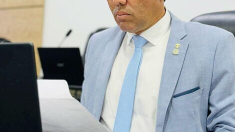 vereador-junior-letal-emociona-cidadaos-de-caruaru-nesta-noite-em-sessao-da-camara