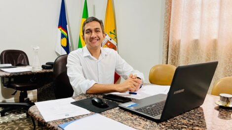 flavio-marques-entrega-ambulancia-ao-povoado-borborema