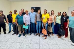 produtores-rurais-de-flores-participam-de-encontro-com-o-secretario-de-governo