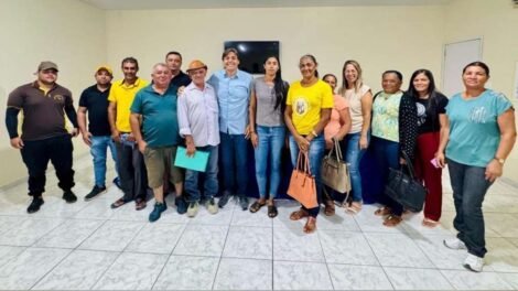 produtores-rurais-de-flores-participam-de-encontro-com-o-secretario-de-governo