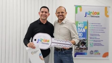 novo-onibus-escolar-reforca-transporte-estudantil-em-solidao