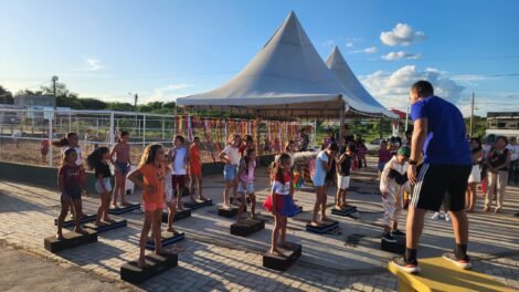 funcional-kids-agitou-iguaracy:-desfile,-atividades-e-alegria-no-parque-municipal!