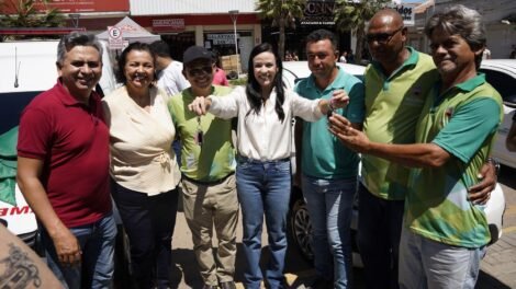 marcia-abre-semana-com-entrega-de-veiculos-com-apoio-a-saude-e-educacao
