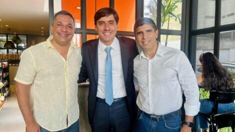 articulacao-para-2026?-junior-da-saude-e-delegado-lessa-se-reunem-com-carlos-costa