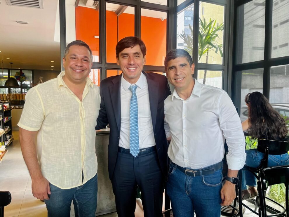 articulacao-para-2026?-junior-da-saude-e-delegado-lessa-se-reunem-com-carlos-costa