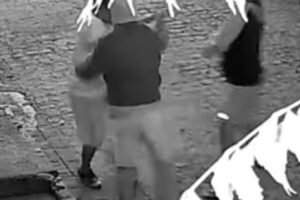 cameras-de-seguranca-flagram-acao-de-dupla-contra-idoso-de-80-anos