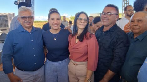 prefeito-de-quixaba,-participa-do-ato-de-inauguracao-da-pe-380-que-liga-afogados-a-ibitiranga