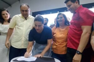 ao-lado-de-raquel-lyra,-ilma-valerio-participa-do-lancamento-do-programa-paa-leite-em-carnaiba