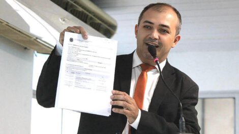 mesmo-sem-mandato,-vandinho-da-saude-continua-fiscalizando-a-pmst