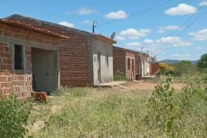 em-carnaiba,-moradores-da-vila-de-tantao-cobram-abastecimento-de-agua-da-compesa