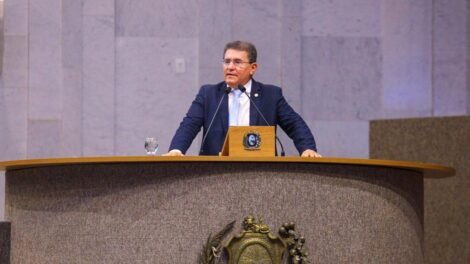luciano-duque-solicita-ampliacao-de-vagas-no-curso-de-medicina-em-serra-talhada