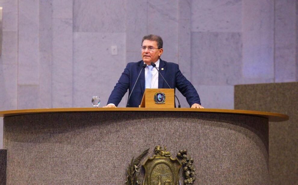 luciano-duque-solicita-ampliacao-de-vagas-no-curso-de-medicina-em-serra-talhada