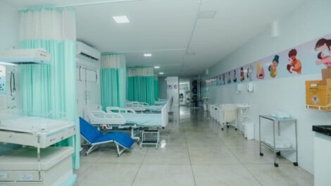afogados:-raquel-lyra-inaugura-sala-de-parto-humanizado-no-hrec