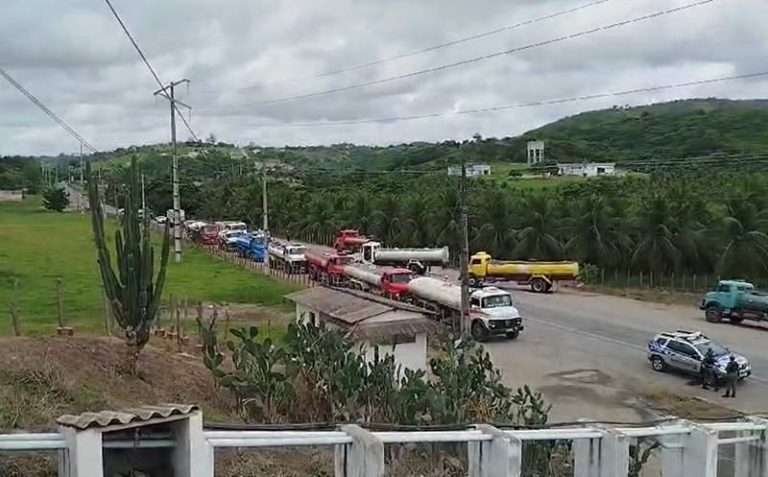 pipeiros-de-pernambuco-reivindicam-pagamento-atrasado