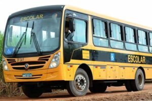 crianca-da-zona-rural-de-serra-talhada-anda-4-quilometros-para-estudar