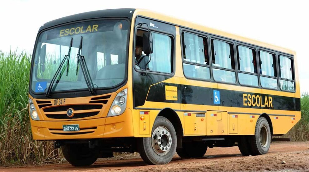 crianca-da-zona-rural-de-serra-talhada-anda-4-quilometros-para-estudar