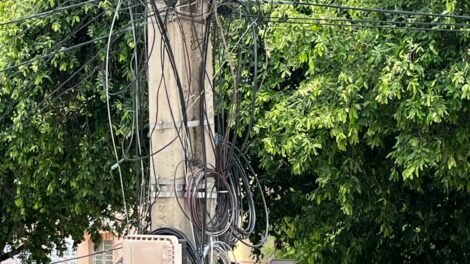 fios-pendurados-e-postes-queimando-colocam-em-risco-moradores-de-st