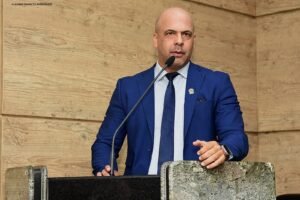 conexao:-resgate-de-animal-leva-anderson-correia-a-ajudar-crianca-com-tumor-na-cabeca