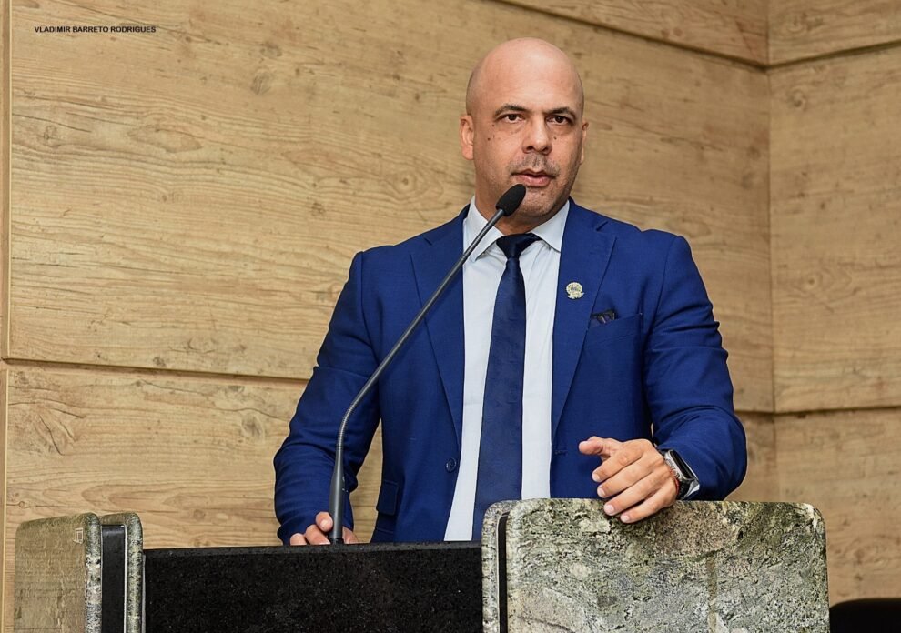 conexao:-resgate-de-animal-leva-anderson-correia-a-ajudar-crianca-com-tumor-na-cabeca