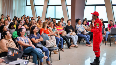professores-da-educacao-infantil-recebem-capacitacao-para-agir-em-emergencias-escolares