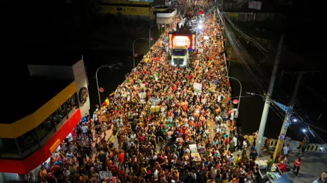 bloco-meu-mel-leva-multidao-as-ruas-e-celebra-carnaval-em-gravata;-veja-fotos