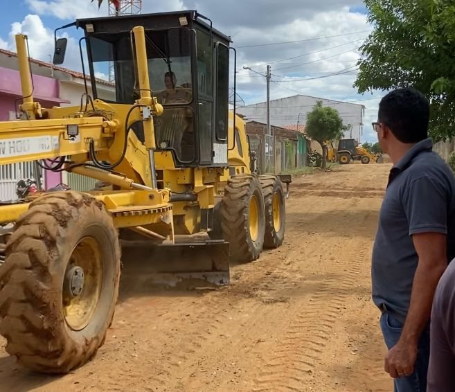 prefeitura-de-afogados-inicia-pavimentacao-de-rua-no-padre-pedro-pereira