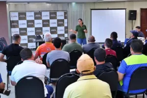 prefeitura-de-gravata-reune-blocos-e-agremiacoes-para-definir-planejamento-do-carnaval