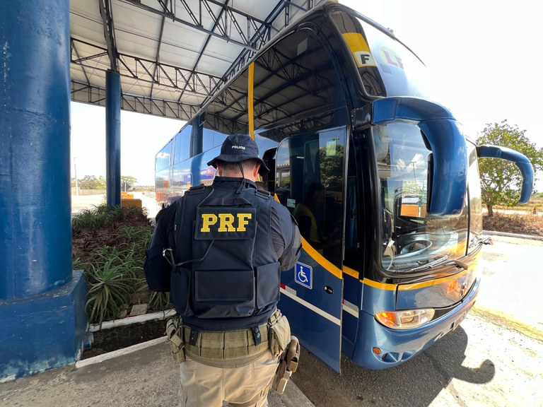 prf-captura-dois-foragidos-por-homicidio-durante-fiscalizacao-em-gravata-e-caruaru