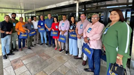 vereadores-de-gravata-participam-de-congresso-em-joao-pessoa-para-aprimorar-gestao-publica