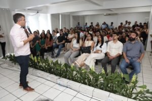 prefeito-sandrinho-palmeira-deu-posse-a-aprovados-no-concurso-publico