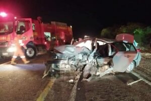 uma-mulher-morre-e-oito-pessoas-ficam-feridas-em-tragico-acidente-na-br-232-em-custodia