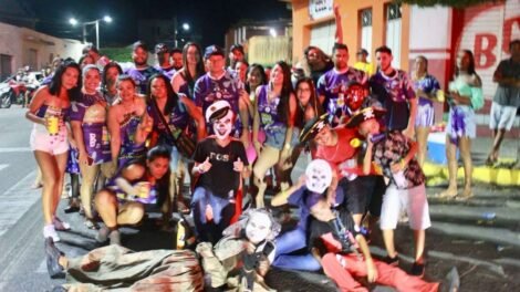 flores-promove-neste-sabado-“o-carnaval-das-tradicoes”