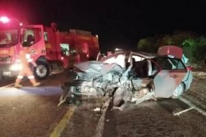um-morre-e-oito-ficam-feridos-em-acidente-na-br-232-em-custodia