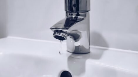 cresce-revolta-dos-moradores-com-a-compesa-apos-15-dias-sem-agua