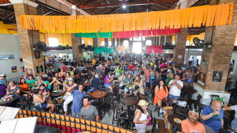 mercado-cultural-abre-o-carnaval-em-gravata-com-festa-animada-no-sabado-de-ze-pereira