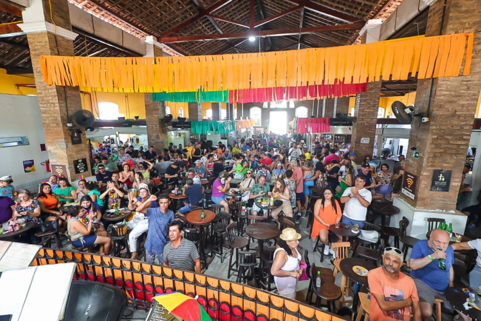 mercado-cultural-abre-o-carnaval-em-gravata-com-festa-animada-no-sabado-de-ze-pereira