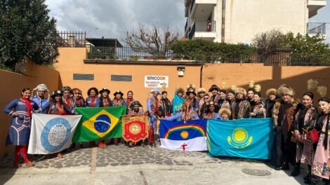 duque-parabeniza-os-30-anos-dos-cabras-de-lampiao-e-celebra-turne-na-italia