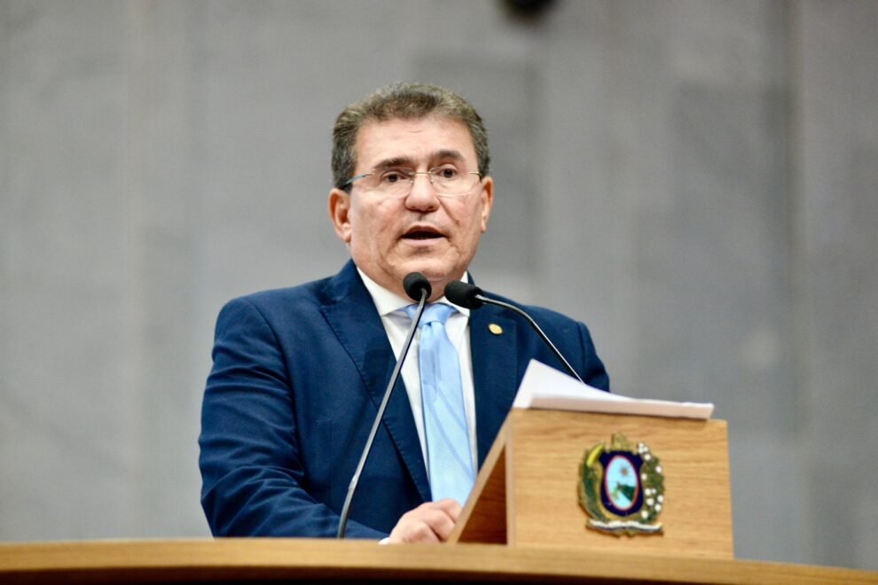 serra-podera-ter-3°-curso-de-medicina-e-precisa-ampliar-leitos-urgente