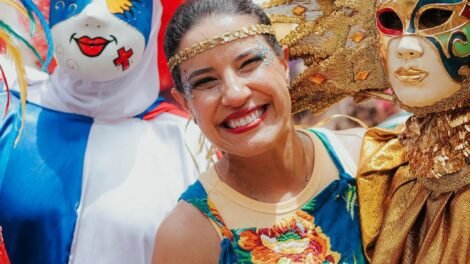 com-seis-polos,-a-festa-acontece-ate-a-terca-(4),-com-musica-e-desfile-de-fantasias