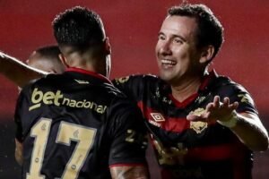 sport-vence-decisao-e-encara-santa-cruz-na-semifinal-do-pernambucano-￼