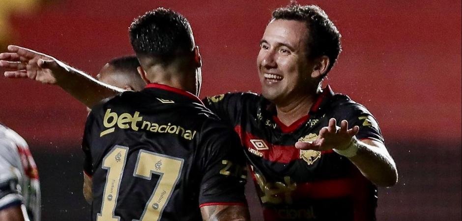 sport-vence-decisao-e-encara-santa-cruz-na-semifinal-do-pernambucano-￼