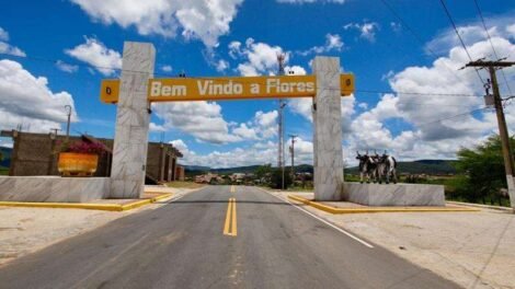 em-flores,-condutor-embriagado-e-sem-habilitacao-e-flagrado-colocando-vidas-em-risco-na-pe-337
