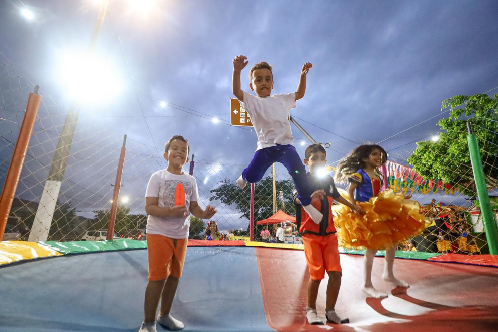 folia-kids-anima-domingo-na-vila-carnavalesca-com-muita-diversao-e-inclusao-em-gravata