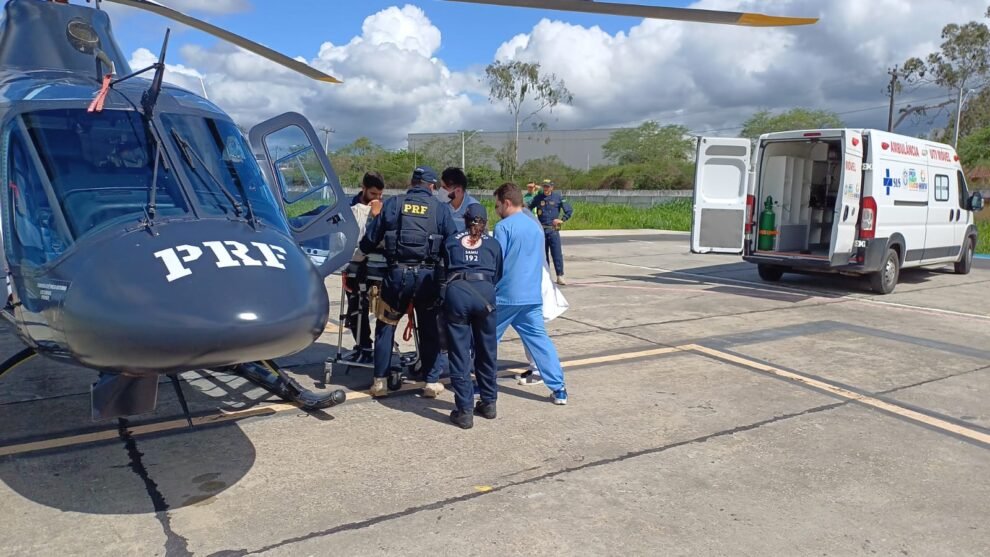 vitima-de-picada-de-cobra-em-surubim-e-transportada-de-helicoptero-para-caruaru