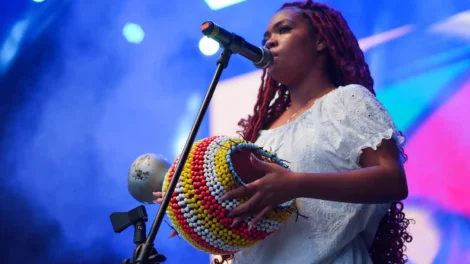palco-pernambuco-meu-pais-celebra-a-cultura-pernambucana-com-frevo,-samba-e-ancestralidade